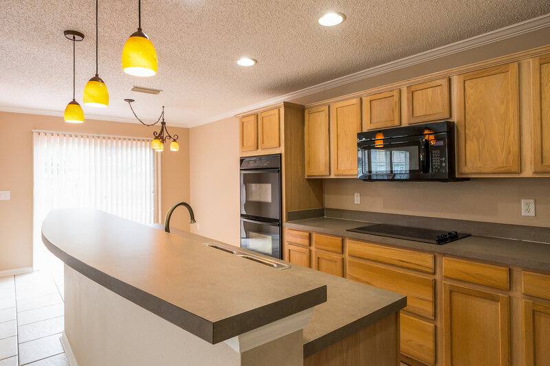 2,535/Mo, 1417 Heather Ct St Augustine, FL 32092 Kitchen View