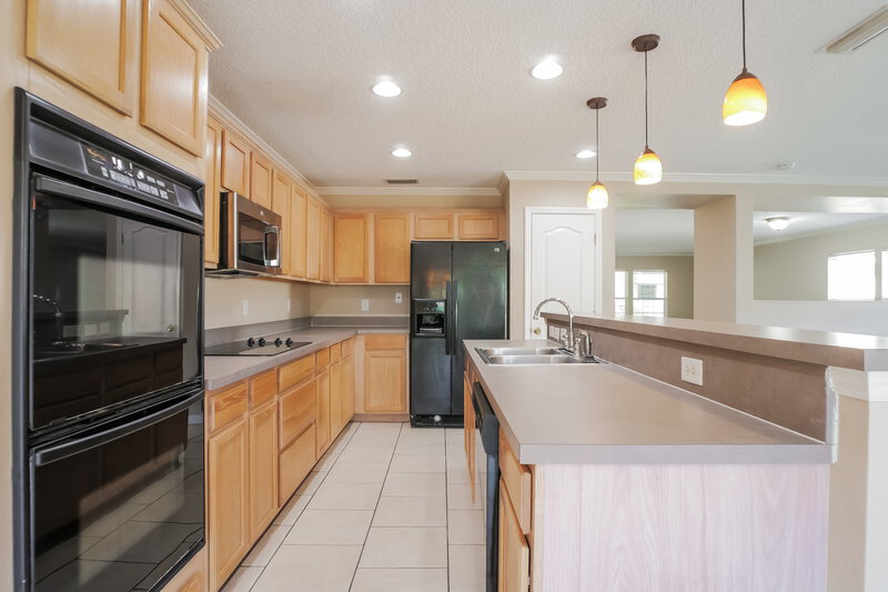2,500/Mo, 1417 Heather Ct St Augustine, FL 32092 Kitchen View 2