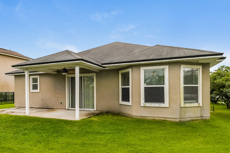 1,930/Mo, 4603 Pine Lake Dr Middleburg, FL 32068 Rear View