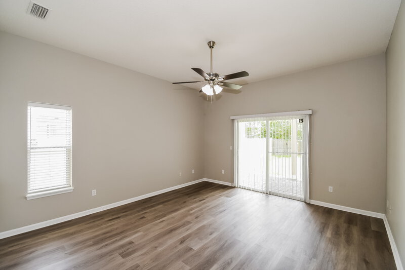 2,450/Mo, 3325 Horseshoe Trail Dr Orange Park, FL 32065 Main Bedroom View