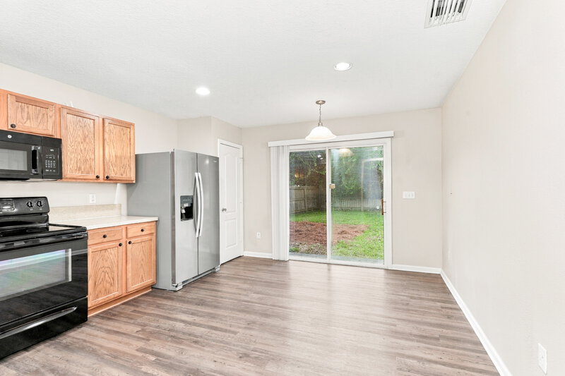 2,095/Mo, 948 Collinswood Dr Jacksonville, FL 32225 Kitchen View