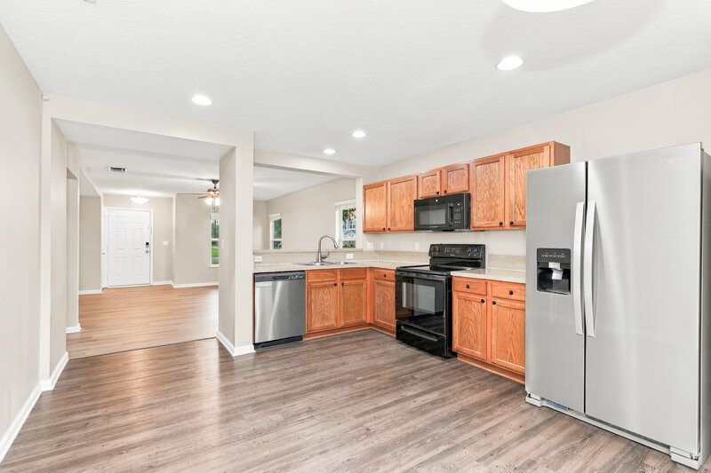 2,095/Mo, 948 Collinswood Dr Jacksonville, FL 32225 Kitchen View 2