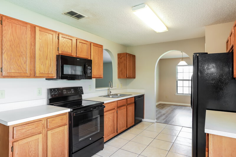 1,660/Mo, 6408 Checkmate Ln Jacksonville, FL 32244 Kitchen View