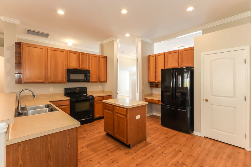2,310/Mo, 12198 Captiva Bluff Cir W Jacksonville, FL 32226 Kitchen View 2