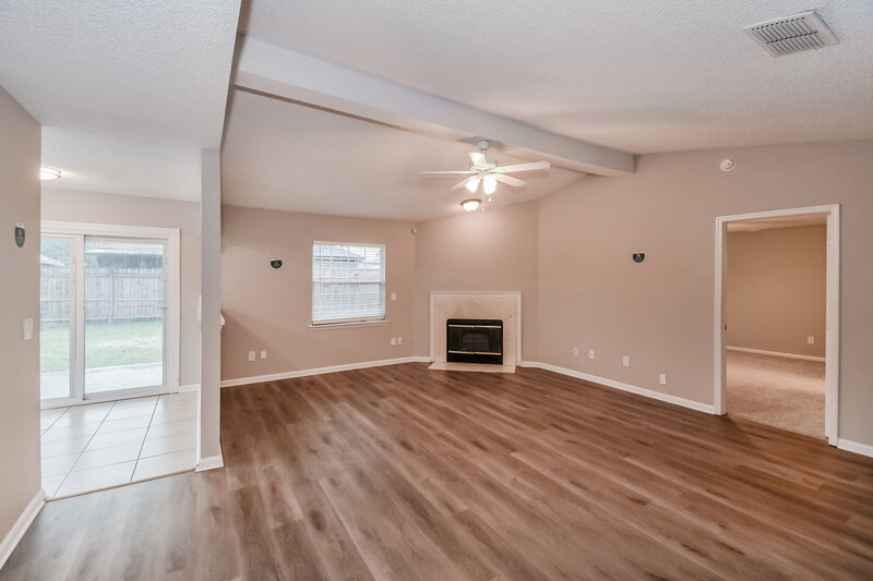 2,070/Mo, 2979 Tuscarora Trl Middleburg, FL 32068 Living Room View