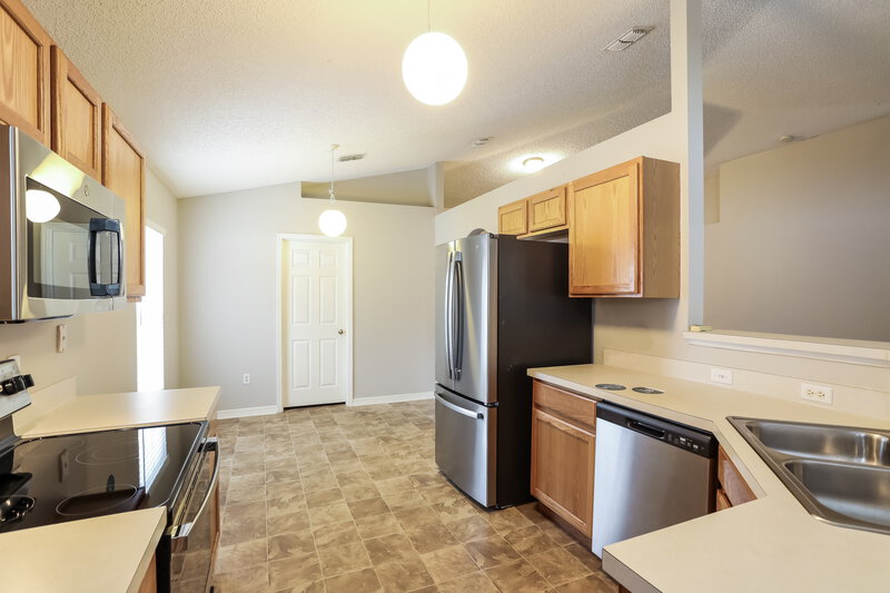 1,880/Mo, 3767 Iceni Ct Middleburg, FL 32068 Kitchen View 2