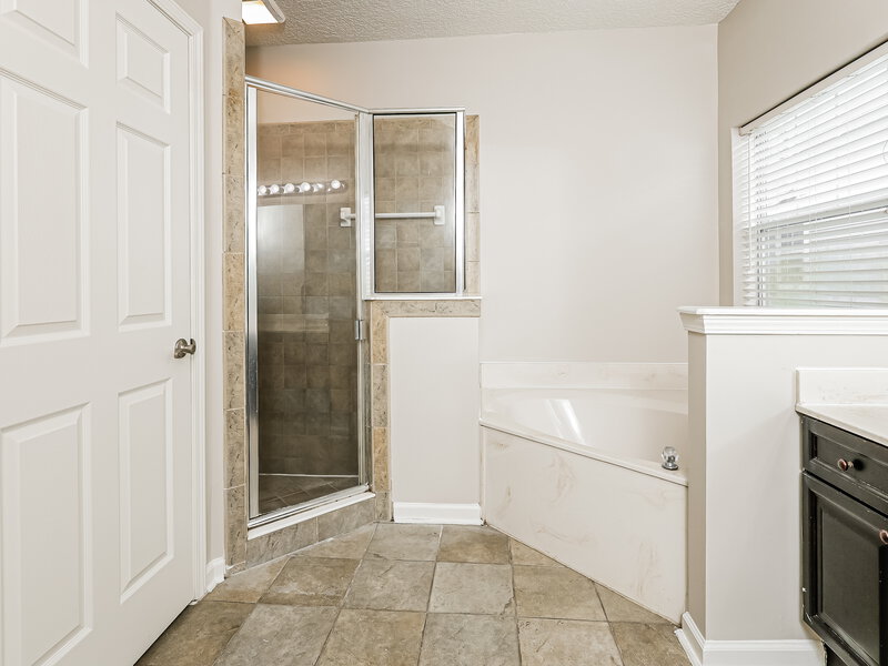 2,645/Mo, 6267 Pendragon Pl Jacksonville, FL 32258 Main Bathroom View 2