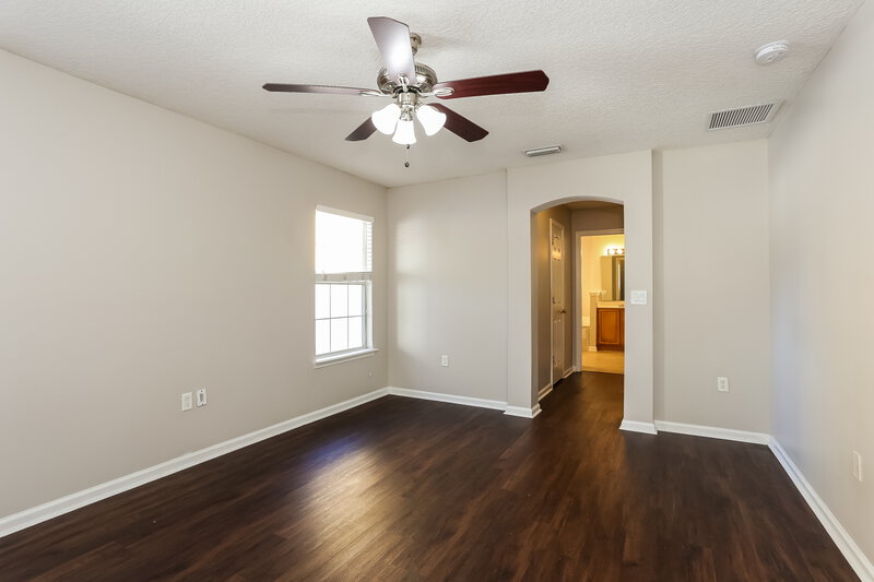 2,180/Mo, 725 Indigo Run Dr Jacksonville, FL 32218 Main Bedroom View 2