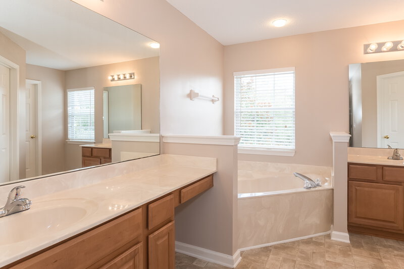 2,520/Mo, 1325 Wekiva Way St Augustine, FL 32092 Master Bathroom View