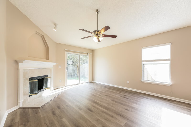 2,070/Mo, 1701 Ferncreek Dr St Augustine, FL 32092 Living Room View