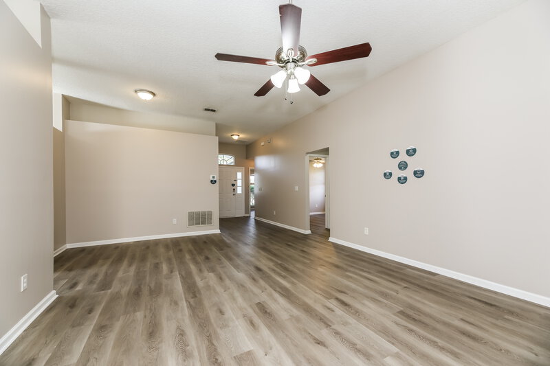 2,070/Mo, 1701 Ferncreek Dr St Augustine, FL 32092 Living Room View 2