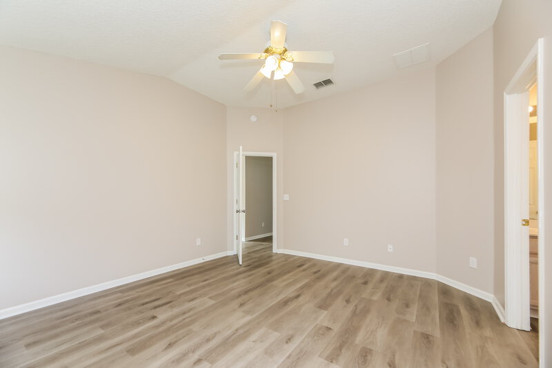 2,070/Mo, 1701 Ferncreek Dr St Augustine, FL 32092 Main Bedroom View 2