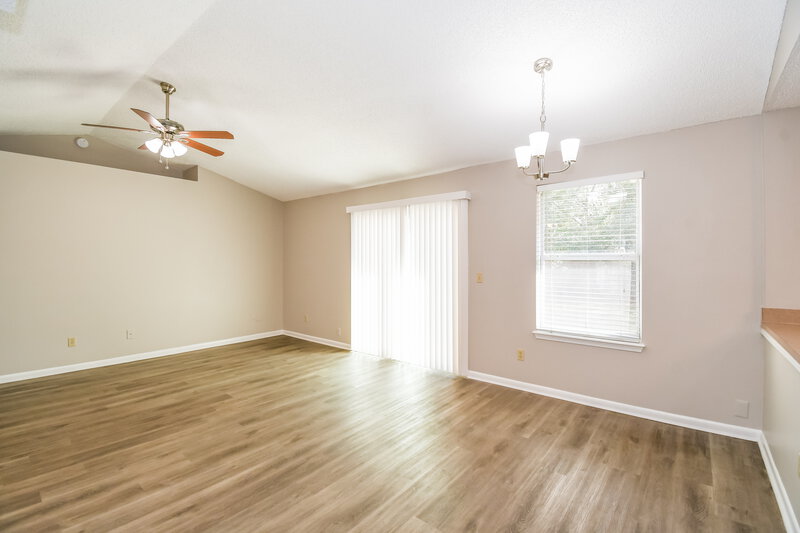 1,760/Mo, 6983 Huntington Woods Cir E Jacksonville, FL 32244 Dining Room View