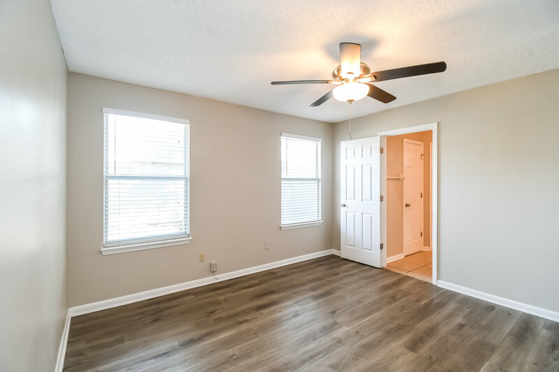 1,760/Mo, 6983 Huntington Woods Cir E Jacksonville, FL 32244 Main Bedroom View