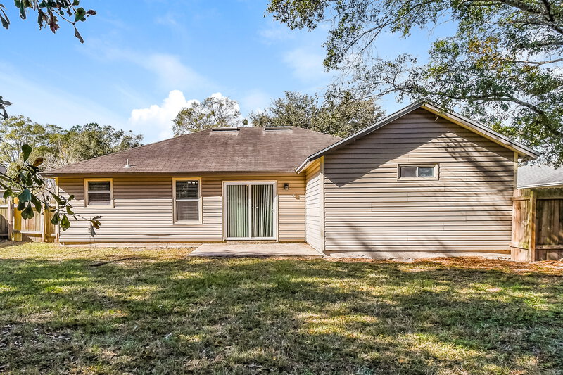 1,760/Mo, 6983 Huntington Woods Cir E Jacksonville, FL 32244 Rear View 2
