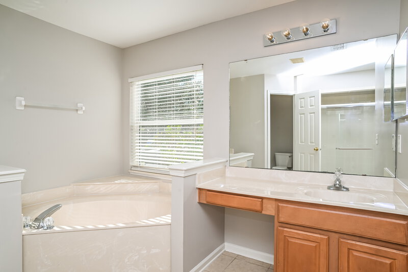 2,465/Mo, 141 Dragonfly Dr Saint Johns, FL 32259 Main Bathroom View