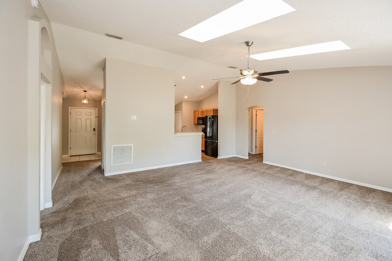 1,830/Mo, 1725 Glen Laurel Dr Middleburg, FL 32068 Living Room View 2