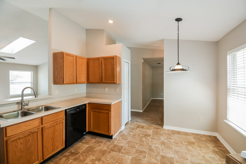 1,830/Mo, 1725 Glen Laurel Dr Middleburg, FL 32068 Kitchen View