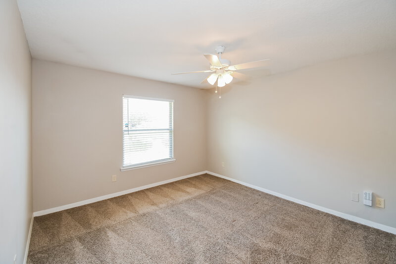 1,830/Mo, 1725 Glen Laurel Dr Middleburg, FL 32068 Main Bedroom View
