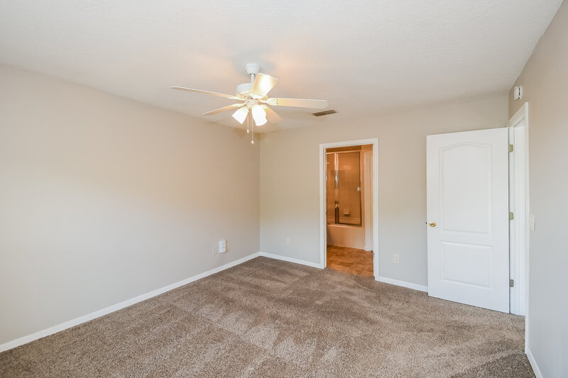 1,830/Mo, 1725 Glen Laurel Dr Middleburg, FL 32068 Main Bedroom View 2