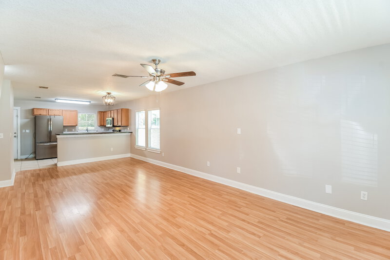 1,695/Mo, 660 Corduroy Ct Orange Park, FL 32073 Living Room View 3