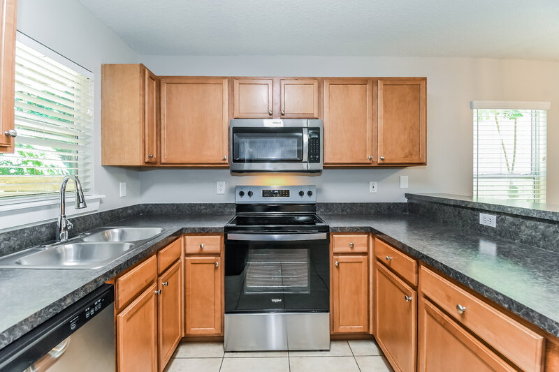 1,695/Mo, 660 Corduroy Ct Orange Park, FL 32073 Kitchen View 2