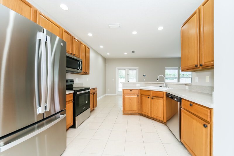 2,045/Mo, 375 Summercove Cir St Augustine, FL 32086 Kitchen View 2