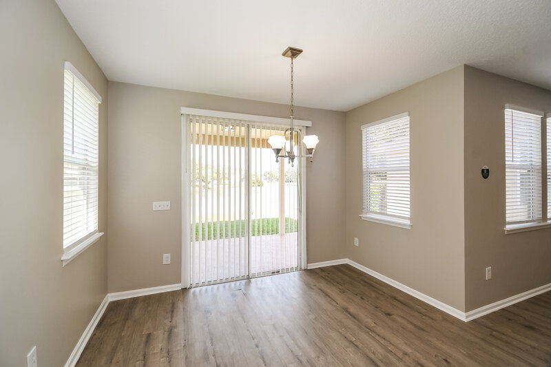 1,810/Mo, 3901 Cedar Bluff Ln Jacksonville, FL 32226 Dining Room View