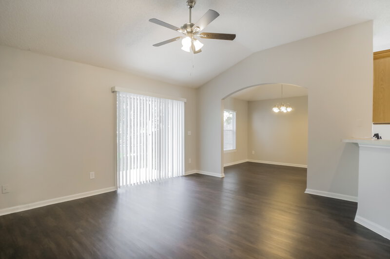 1,930/Mo, 2398 Creekfront Dr Green Cove Springs, FL 32043 Living Room View 2