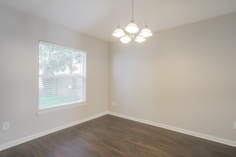 1,930/Mo, 2398 Creekfront Dr Green Cove Springs, FL 32043 Dining Room View