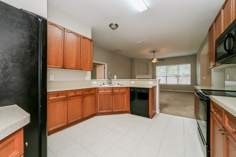 2,030/Mo, 11119 Cherokee Cove Dr Jacksonville, FL 32221 Kitchen View 2