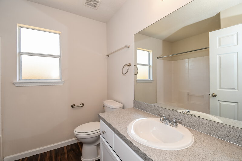 2,220/Mo, 2828 Ravine Hill Dr Middleburg, FL 32068 Bathroom View
