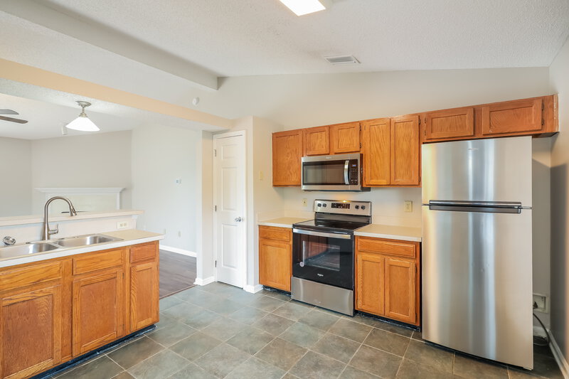 1,790/Mo, 3015 Golden Pond Blvd Orange Park, FL 32073 Kitchen View