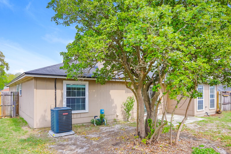 1,790/Mo, 3015 Golden Pond Blvd Orange Park, FL 32073 Rear View