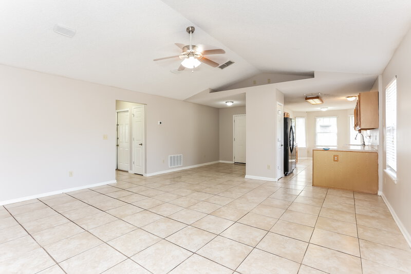 1,905/Mo, 1747 Chandelier Cir W Jacksonville, FL 32225 Living Room View 2