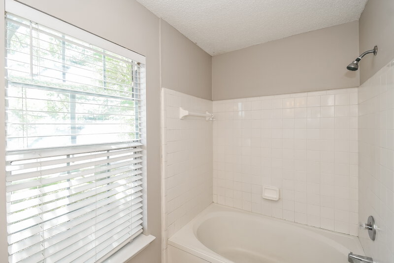 3,370/Mo, 278 Carriann Cove Ct Jacksonville, FL 32225 Main Bathroom View 2