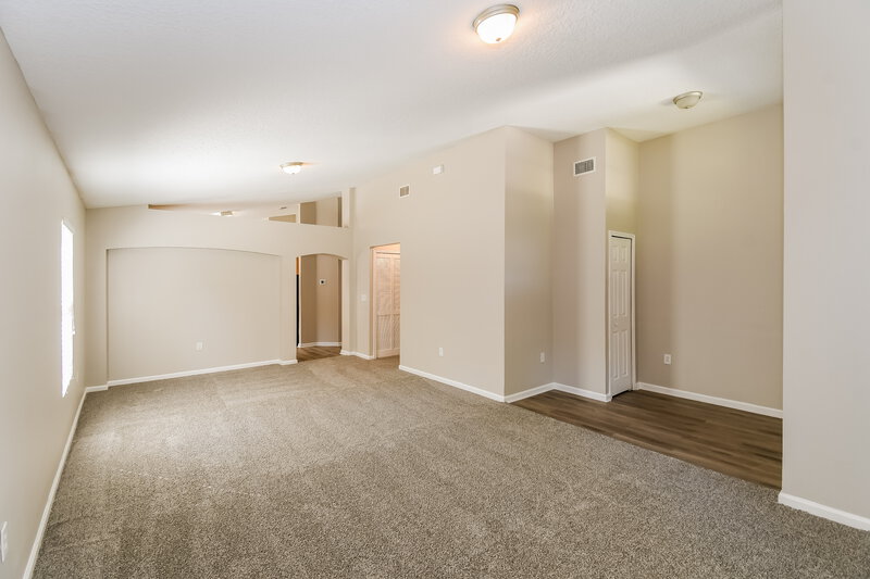 1,890/Mo, 10260 Normanwood Ct Jacksonville, FL 32221 Living Room View 2