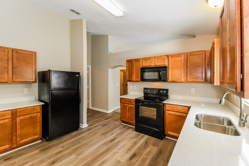 1,890/Mo, 10260 Normanwood Ct Jacksonville, FL 32221 Kitchen View