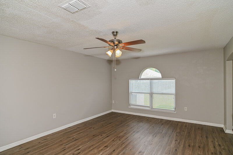1,730/Mo, 4459 Marsh Hawk Dr S Jacksonville, FL 32218 Living Room View