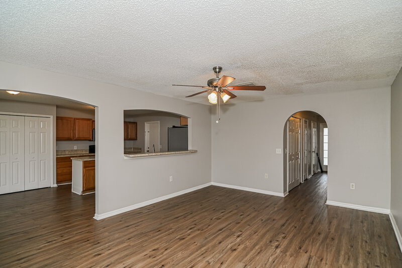 1,730/Mo, 4459 Marsh Hawk Dr S Jacksonville, FL 32218 Living Room View 3
