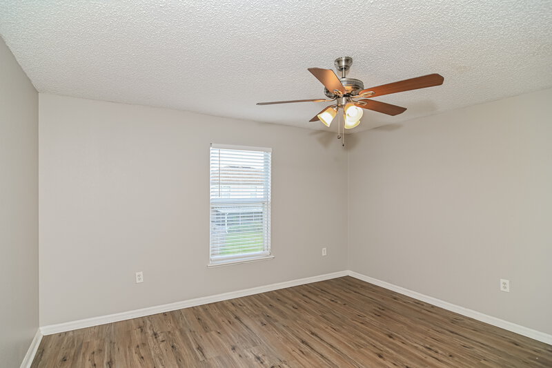 1,730/Mo, 4459 Marsh Hawk Dr S Jacksonville, FL 32218 Bedroom View
