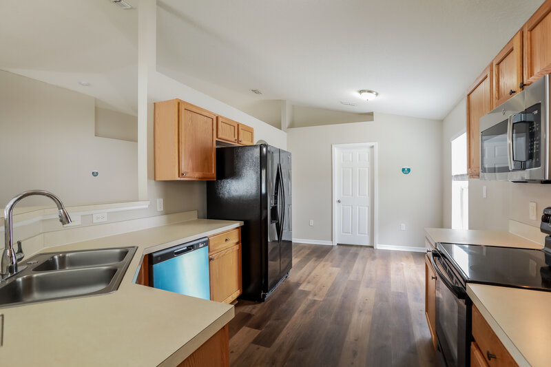 1,835/Mo, 2660 Bluewave Dr Middleburg, FL 32068 Kitchen View