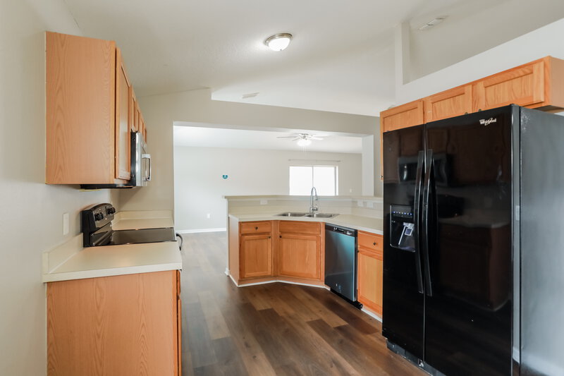 1,835/Mo, 2660 Bluewave Dr Middleburg, FL 32068 Kitchen View 2