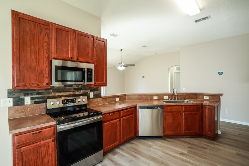 1,960/Mo, 8318 Stelling Dr S Jacksonville, FL 32244 Kitchen View