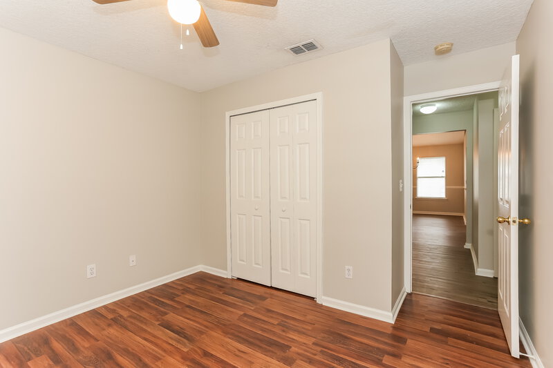 2,135/Mo, 3358 Chapel Ct Jacksonville, FL 32226 Main Bathroom View 2