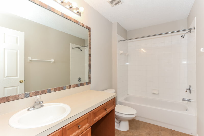 2,135/Mo, 3358 Chapel Ct Jacksonville, FL 32226 Bathroom View