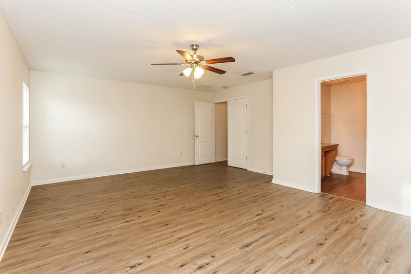 2,790/Mo, 1497 Summit Oaks Dr W Jacksonville, FL 32221 Main Bedroom View 2