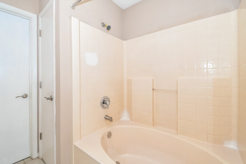 1,865/Mo, 162 Nadia Michelle Ct S Jacksonville, FL 32225 Bathroom View