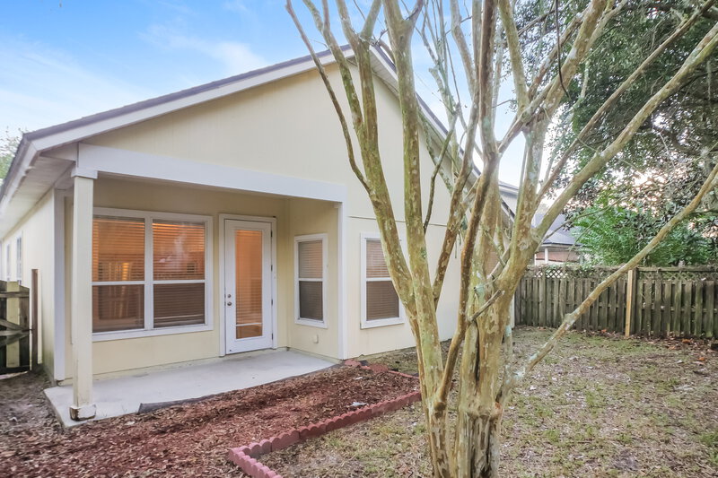 1,940/Mo, 1869 Enterprise Ave St Augustine, FL 32092 Rear View