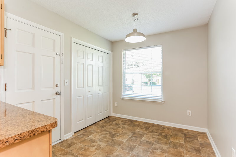 2,050/Mo, 1596 Trotters Bend Trl Jacksonville, FL 32225 Dining Room View
